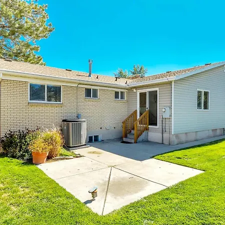Booking - Hoskere Homes Sandy Exterior foto